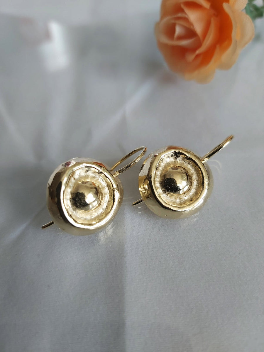 Round Earrings,Round Dangles,Simple but Elegant,Minimal and Unique,Gold Earrings,Hammered Jewelry,Button Dangles,Gift for Friend