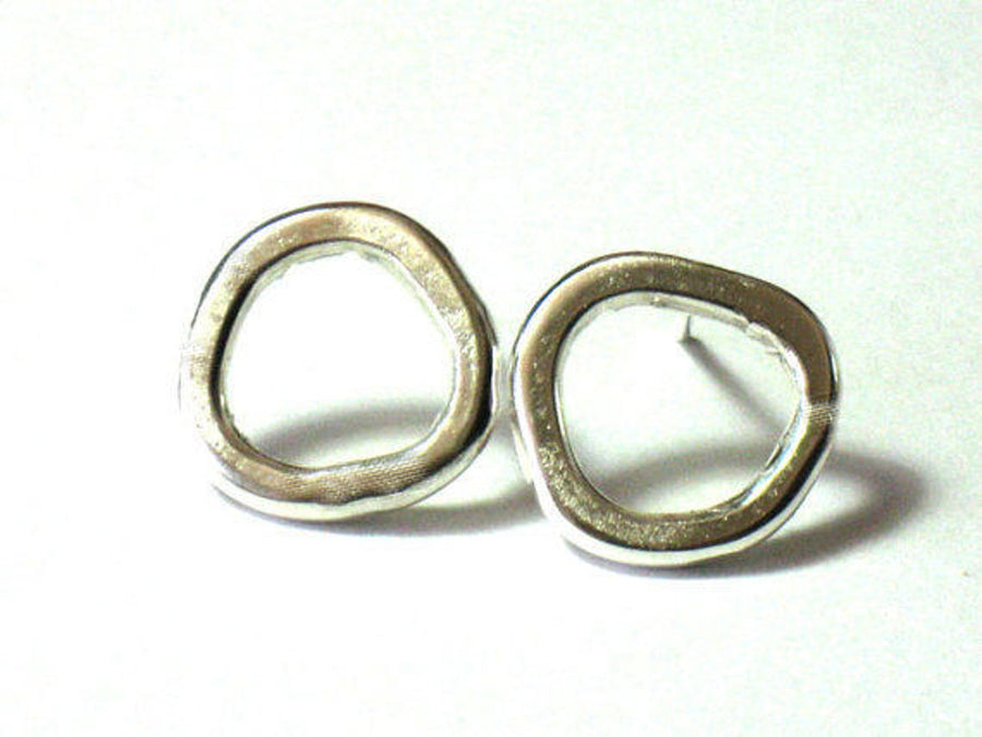 Sterling Silver Circle Earrings.