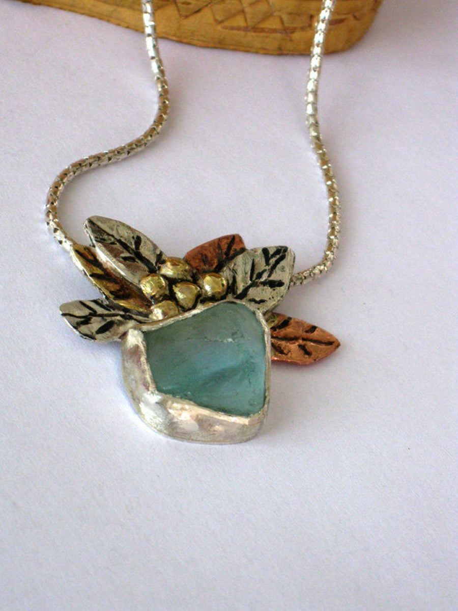 Sea Glass Mixed Metals Pendant Necklace