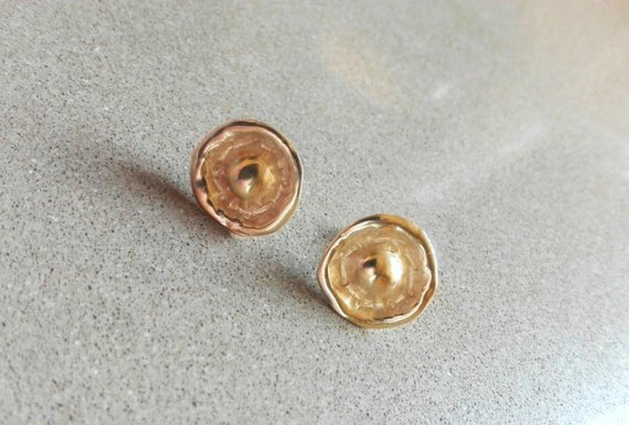 Round Hammered Minimalist Gold Ear Studs